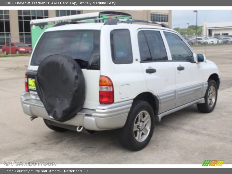 White / Medium Gray 2002 Chevrolet Tracker LT 4WD Hard Top