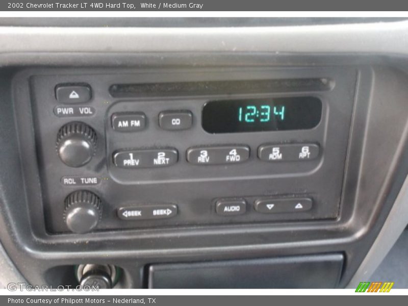White / Medium Gray 2002 Chevrolet Tracker LT 4WD Hard Top