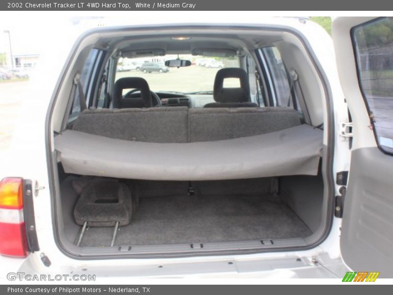White / Medium Gray 2002 Chevrolet Tracker LT 4WD Hard Top