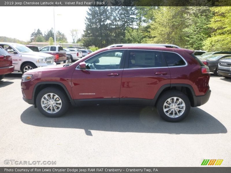 Velvet Red Pearl / Black 2019 Jeep Cherokee Latitude 4x4