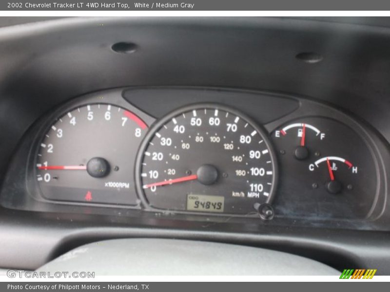 White / Medium Gray 2002 Chevrolet Tracker LT 4WD Hard Top