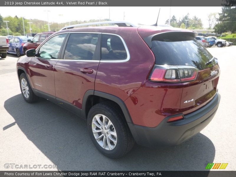 Velvet Red Pearl / Black 2019 Jeep Cherokee Latitude 4x4