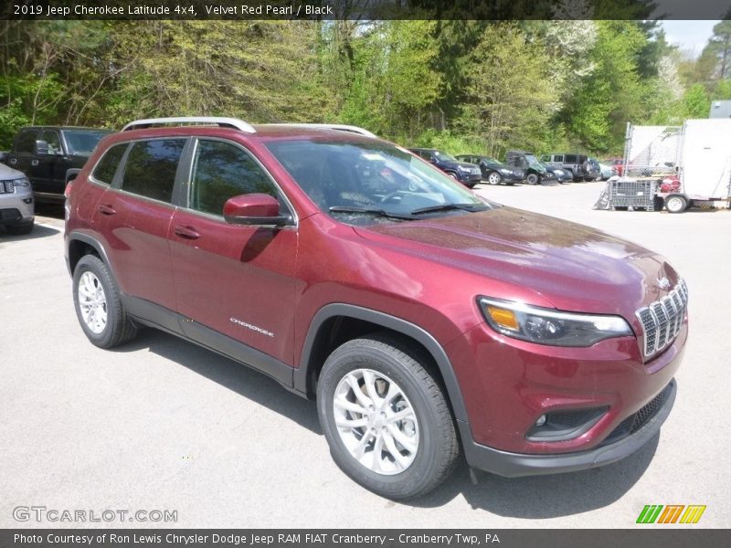 Velvet Red Pearl / Black 2019 Jeep Cherokee Latitude 4x4