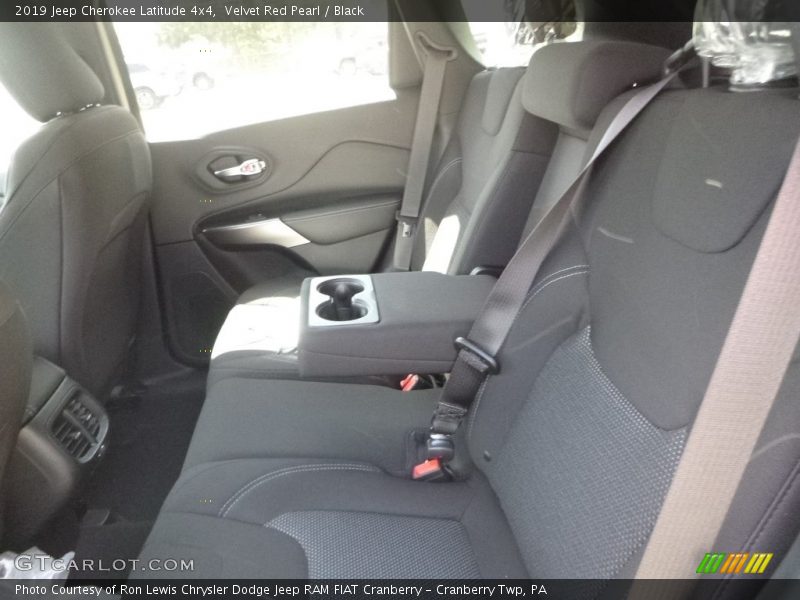 Velvet Red Pearl / Black 2019 Jeep Cherokee Latitude 4x4