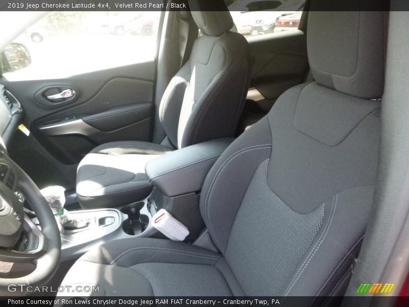 Velvet Red Pearl / Black 2019 Jeep Cherokee Latitude 4x4