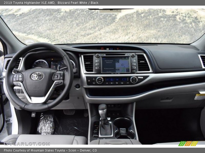Blizzard Pearl White / Black 2019 Toyota Highlander XLE AWD