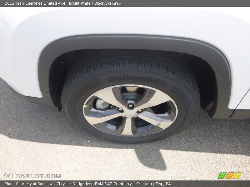 Bright White / Black/Ski Grey 2019 Jeep Cherokee Limited 4x4