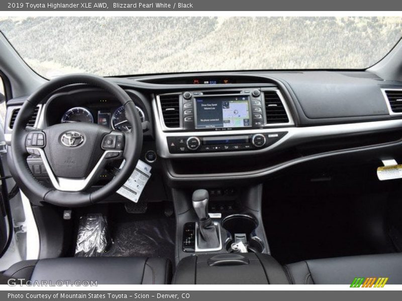 Blizzard Pearl White / Black 2019 Toyota Highlander XLE AWD