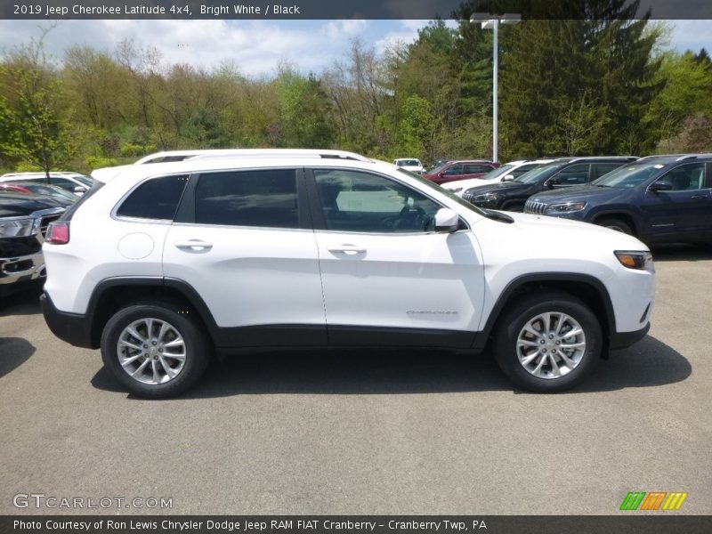 Bright White / Black 2019 Jeep Cherokee Latitude 4x4