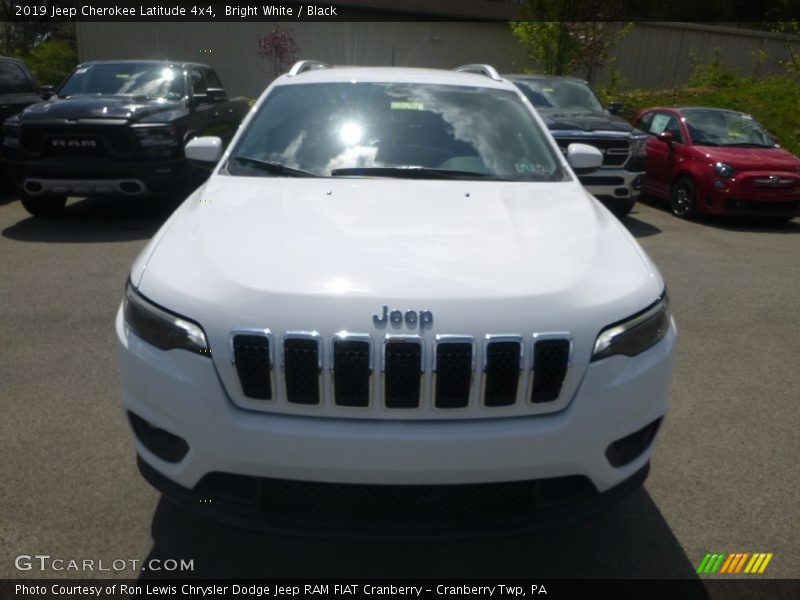 Bright White / Black 2019 Jeep Cherokee Latitude 4x4