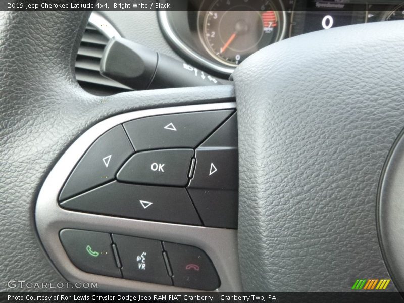 Bright White / Black 2019 Jeep Cherokee Latitude 4x4