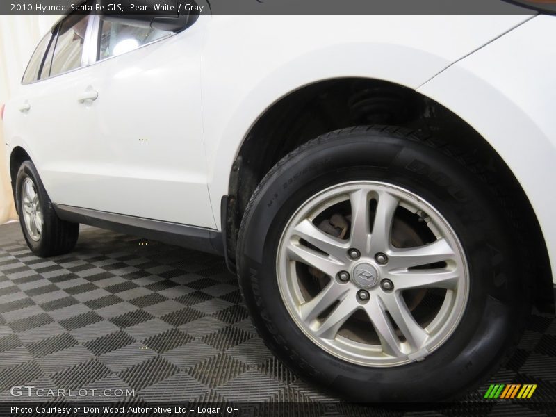 Pearl White / Gray 2010 Hyundai Santa Fe GLS