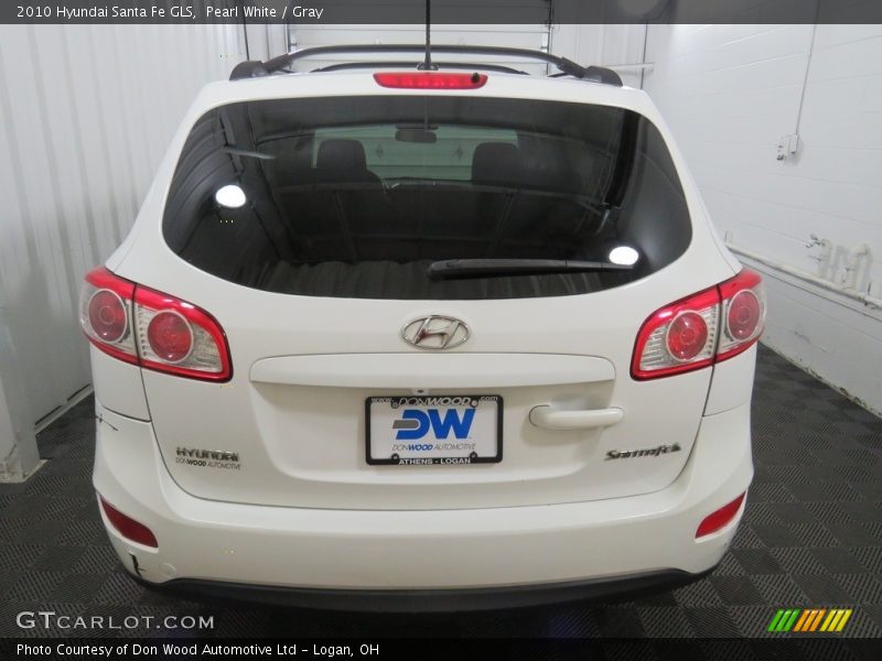 Pearl White / Gray 2010 Hyundai Santa Fe GLS
