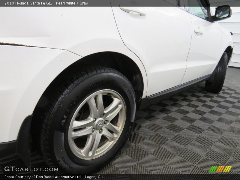 Pearl White / Gray 2010 Hyundai Santa Fe GLS