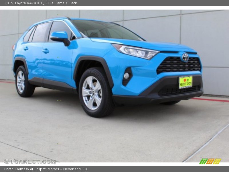 Front 3/4 View of 2019 RAV4 XLE