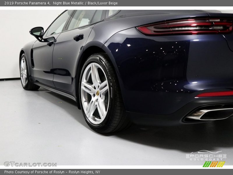 Night Blue Metallic / Black/Luxor Beige 2019 Porsche Panamera 4