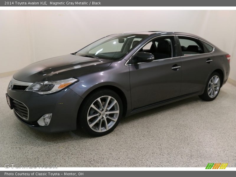 Magnetic Gray Metallic / Black 2014 Toyota Avalon XLE