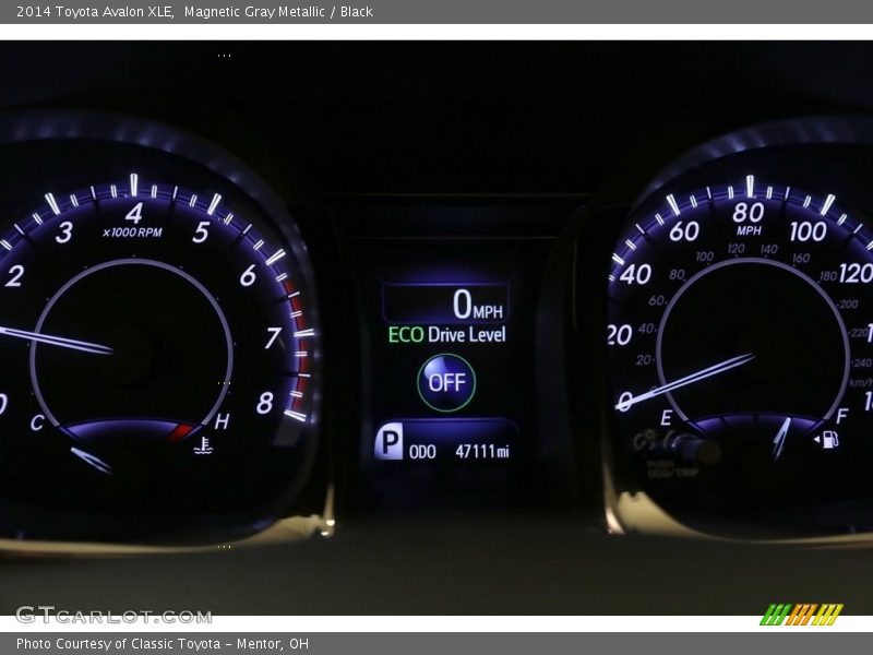 Magnetic Gray Metallic / Black 2014 Toyota Avalon XLE