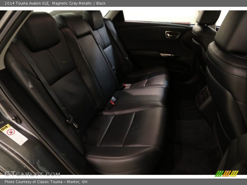 Magnetic Gray Metallic / Black 2014 Toyota Avalon XLE