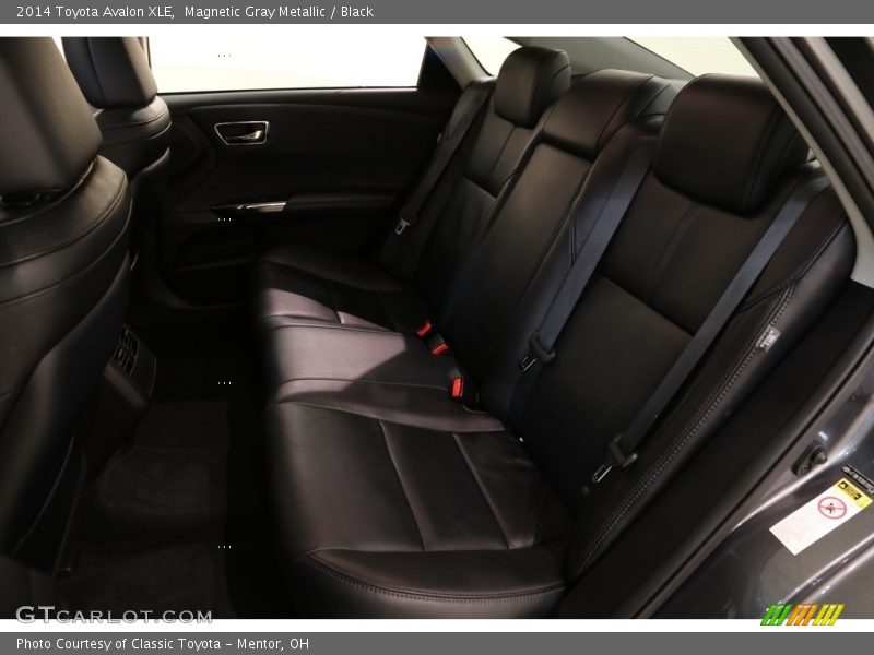 Magnetic Gray Metallic / Black 2014 Toyota Avalon XLE