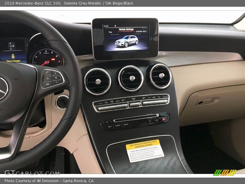 Selenite Grey Metallic / Silk Beige/Black 2019 Mercedes-Benz GLC 300