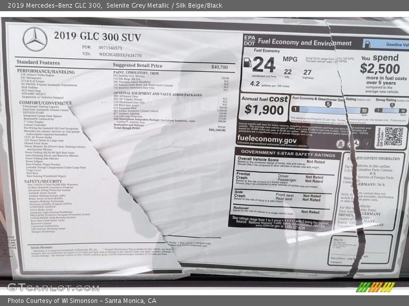 Selenite Grey Metallic / Silk Beige/Black 2019 Mercedes-Benz GLC 300