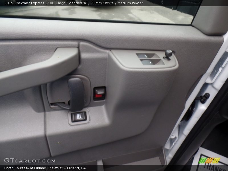 Summit White / Medium Pewter 2019 Chevrolet Express 2500 Cargo Extended WT