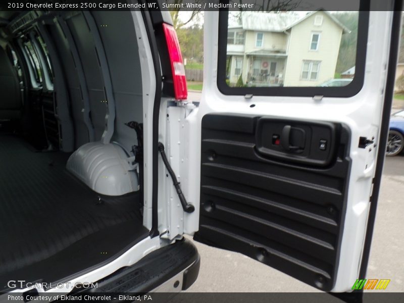 Summit White / Medium Pewter 2019 Chevrolet Express 2500 Cargo Extended WT