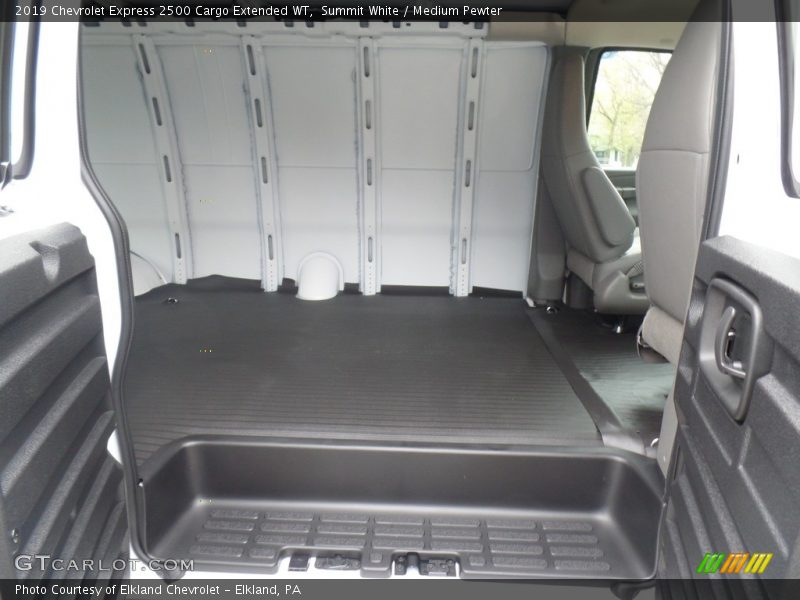 Summit White / Medium Pewter 2019 Chevrolet Express 2500 Cargo Extended WT
