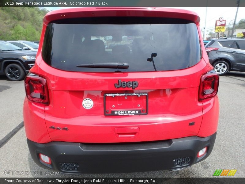 Colorado Red / Black 2019 Jeep Renegade Latitude 4x4