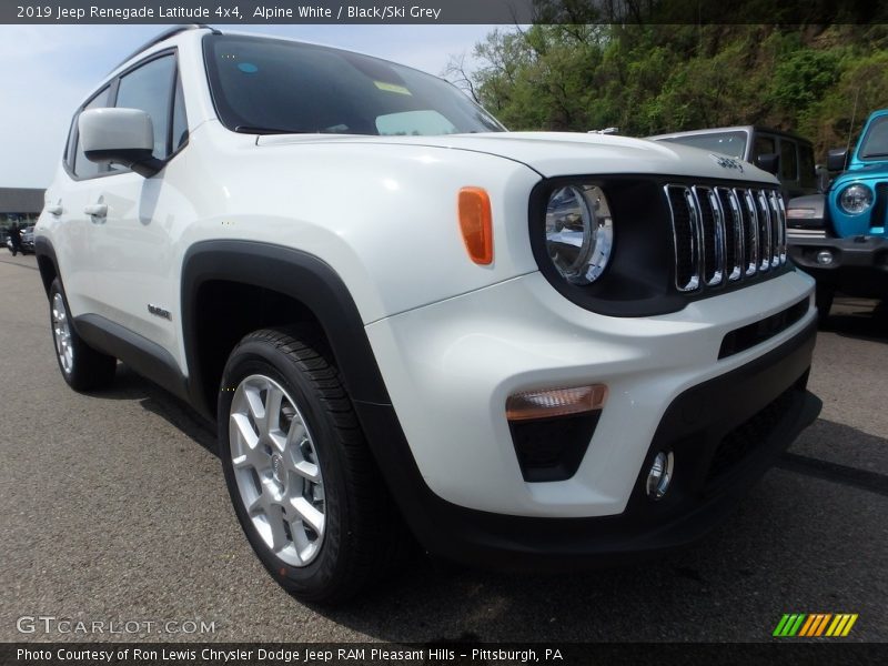 Alpine White / Black/Ski Grey 2019 Jeep Renegade Latitude 4x4