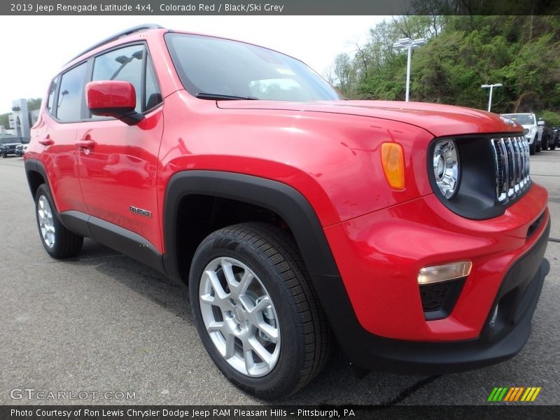 Colorado Red / Black/Ski Grey 2019 Jeep Renegade Latitude 4x4