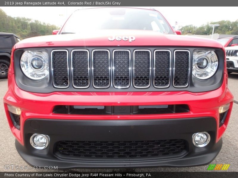 Colorado Red / Black/Ski Grey 2019 Jeep Renegade Latitude 4x4
