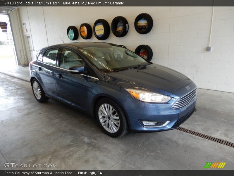 Blue Metallic / Medium Soft Ceramic 2018 Ford Focus Titanium Hatch