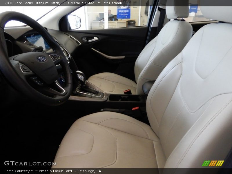 Blue Metallic / Medium Soft Ceramic 2018 Ford Focus Titanium Hatch