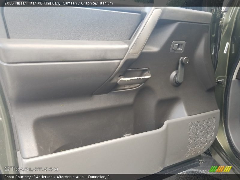 Canteen / Graphite/Titanium 2005 Nissan Titan XE King Cab