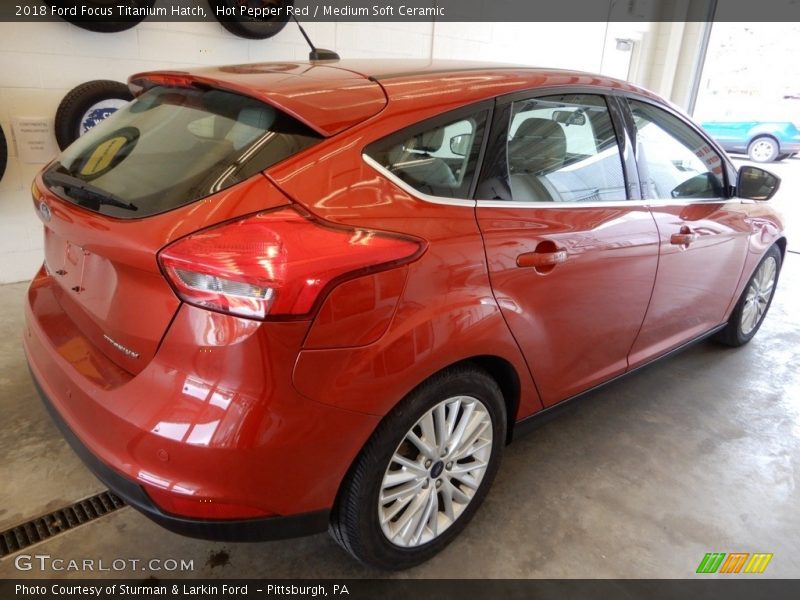 Hot Pepper Red / Medium Soft Ceramic 2018 Ford Focus Titanium Hatch