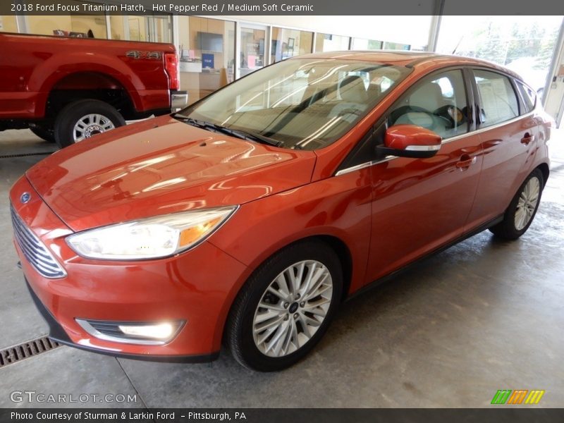 Hot Pepper Red / Medium Soft Ceramic 2018 Ford Focus Titanium Hatch