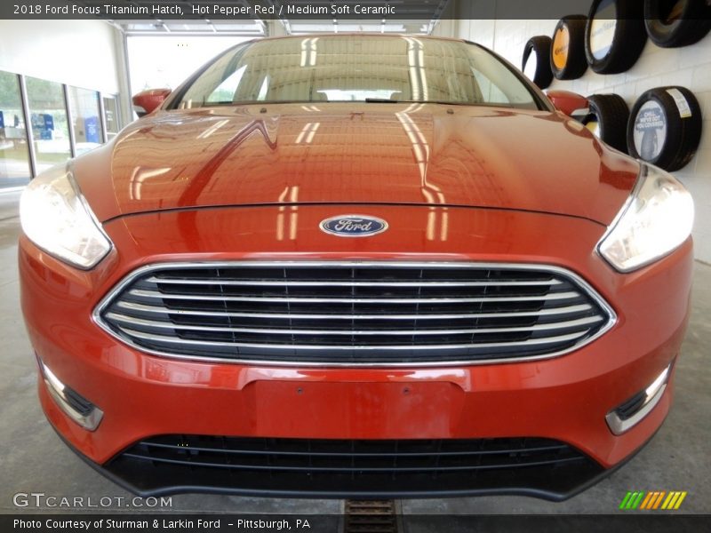 Hot Pepper Red / Medium Soft Ceramic 2018 Ford Focus Titanium Hatch