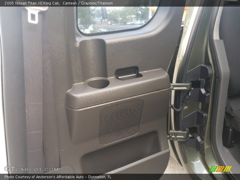 Canteen / Graphite/Titanium 2005 Nissan Titan XE King Cab