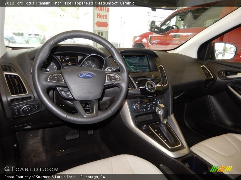 Hot Pepper Red / Medium Soft Ceramic 2018 Ford Focus Titanium Hatch