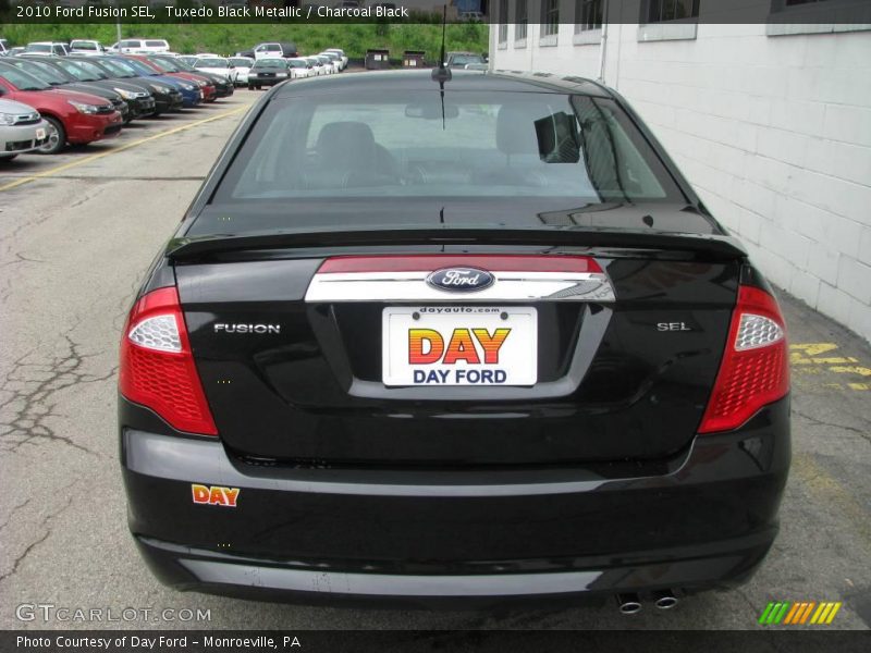 Tuxedo Black Metallic / Charcoal Black 2010 Ford Fusion SEL