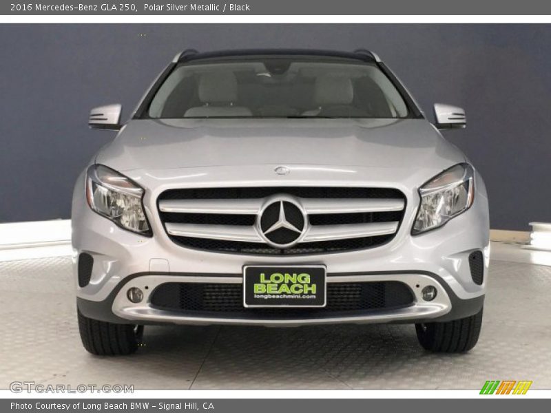 Polar Silver Metallic / Black 2016 Mercedes-Benz GLA 250