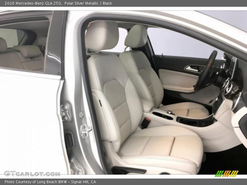 Polar Silver Metallic / Black 2016 Mercedes-Benz GLA 250