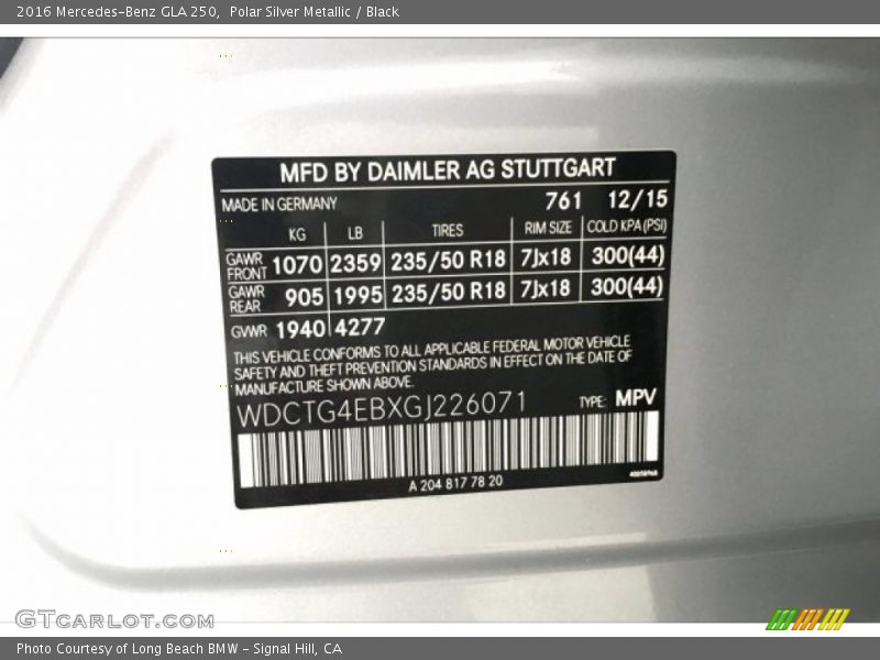 Polar Silver Metallic / Black 2016 Mercedes-Benz GLA 250