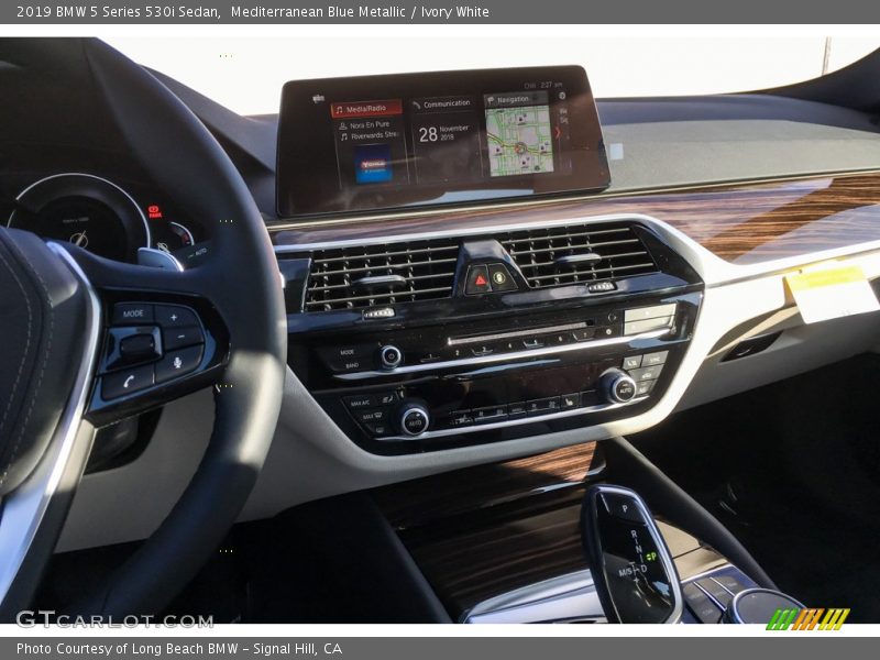 Mediterranean Blue Metallic / Ivory White 2019 BMW 5 Series 530i Sedan