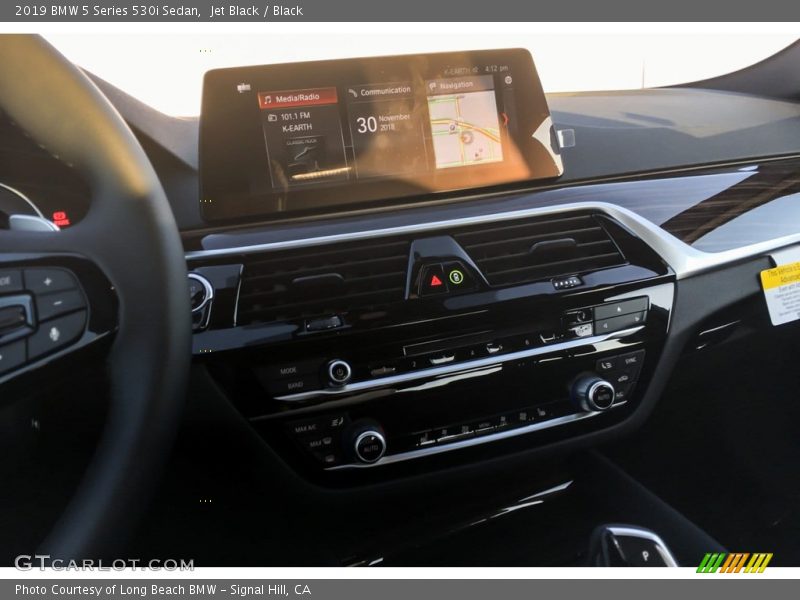 Jet Black / Black 2019 BMW 5 Series 530i Sedan