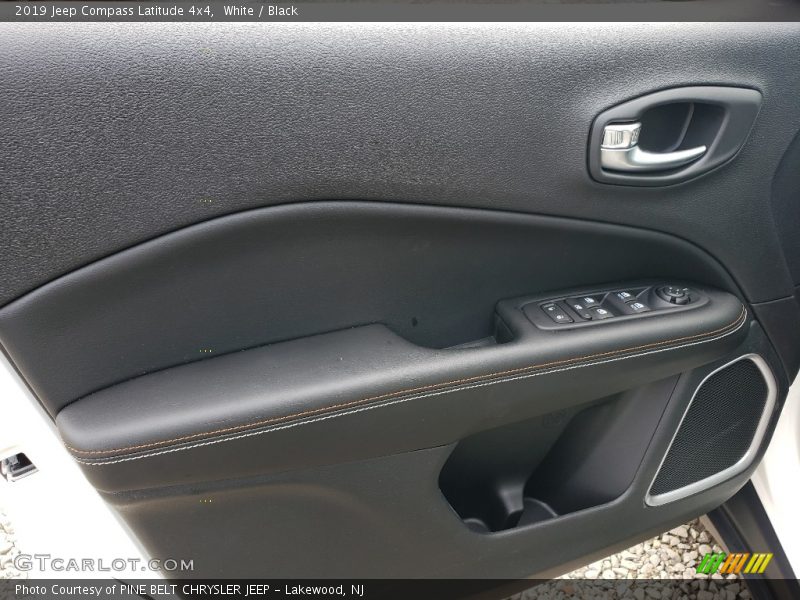 White / Black 2019 Jeep Compass Latitude 4x4