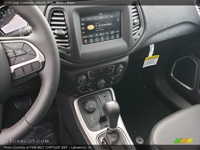White / Black 2019 Jeep Compass Latitude 4x4