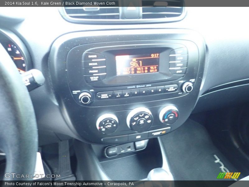 Kale Green / Black Diamond Woven Cloth 2014 Kia Soul 1.6